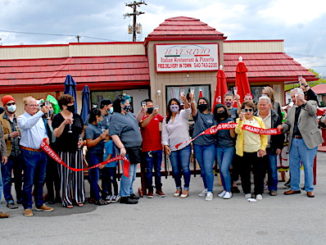 Il Vesuvio ribbon cutting